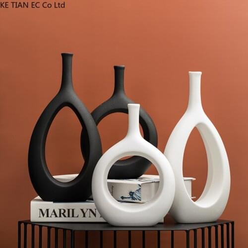 European Style Hollow Ceramic Vase Black and White Porcelain Dried Flower Container Dining Table Art Decoration Vase Home Decor