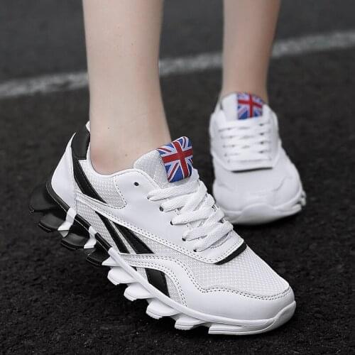 Women Sneakers Mesh Breathable Casual Couple Shoes Comfortable Platform Sneakers Outdoor Sports Shoes Big Size 46 Tenis Feminino