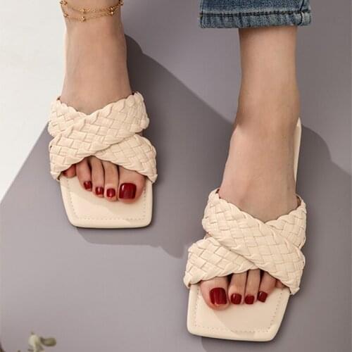 Womens Square Toe Flat Sandals Overlapping Weave Open Toe Ladies Slippers New Fashion 2021 Summer Outdoor Female Slippers