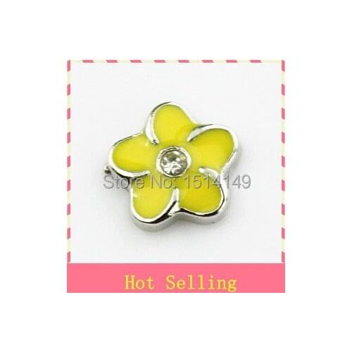 Hot selling crystal in center yellow flower floating charm living glass floating memory charms