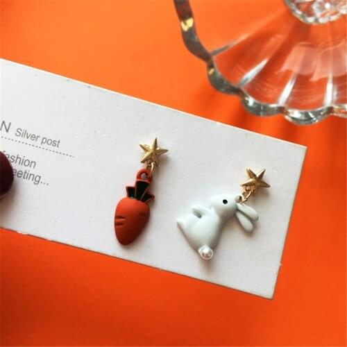 NEW Fashion And Lovely Small White Rabbit Carrots Nail Earring Woman Asymmetric Animals Alloy Earring Ornaments