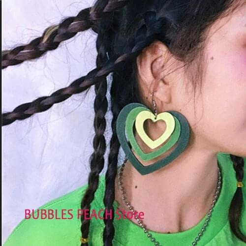Y2K Jewelry Gradual Change Heart Earrings For Women Wood Vintage Charms Harajuku Earrings Gossip Girl 90s Style Friends Gifts