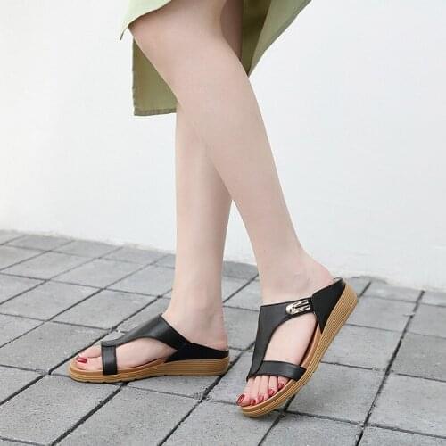 New wedge heel women sandals summer leisure thick-soled mother sandals breathable Non-slip womens slippers for outer wear