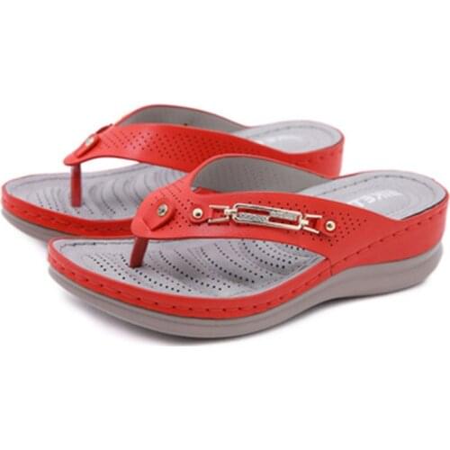 2021 new vintage toe clip metal flip-flop womens car line anti-slip wedge heel hollow-out large size sandals