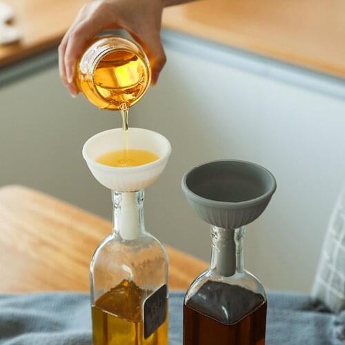 Multifunctional Silicone Household Oil Liquid Transfer Kitchen Long Neck Funnel