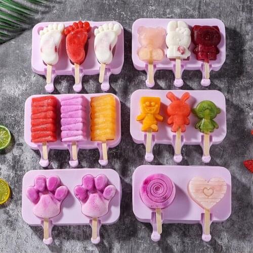 Cute DIY Ice Cream Mold with Lip and 50 pcs Wood Sticks Food Grade Silicone Ice Candy Popsicle Mold for Kitchen Supplies