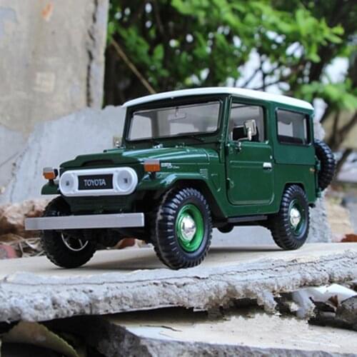 1:24 TOYOTA FJ40 CRUISER Classic Car Alloy Car Model Diecasts Metal Toy Off-road Vehicles Model Simulation Collection Kids Gift