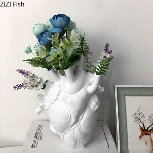 Artificial Heart Vase Artworks Flower Arrangement Desktop Decor Ornaments Resin Sculpture Heart-shape Vases Home Decoration