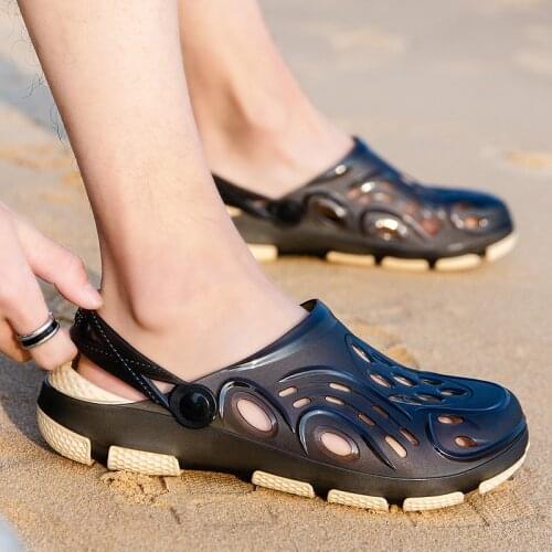 2020 Men Sandals Men Green Garden Hole Casual Shoes Rubber Clogs For Men Male Sandals Summer Water Slides Swimming Jelly Shoes