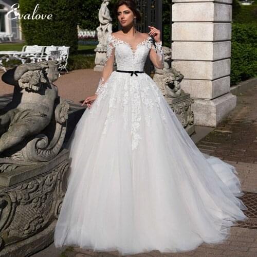 EVALOVE Chic Scoop Neck Long Sleeve Bride A-Line Wedding Dress Glamorous Appliques Black Sashes Customized Vintage Bridal Gown