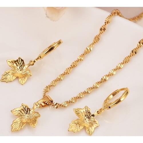 NewTrendy Charming earring pendant Gold Canada Africa Cute Maple Leaf Decoration Party Jewelry sets best gift for women girls