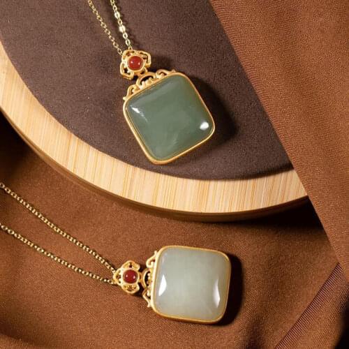 Hetian Jade Gray Jade Southern Red Agate Pendant Necklace Womens Sterling Silver Gold Plated High-End Elegant Qixi Necklace for