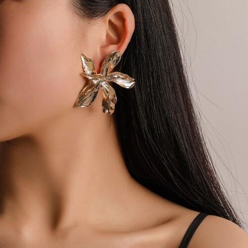Simple Gold Color Flower Metal Earrings for Women Trendy Exquisite Geometric Piercing Earring Party Luxury Jewelry