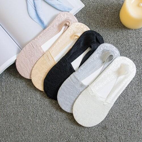 5Pairs 2020 New Fashion Women Lace Socks Embroidery Lace Invisible Women Socks Black White Silk Socks Soft Anti-slip Short Socks
