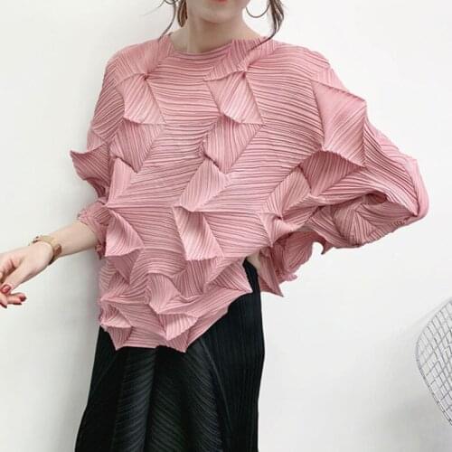 2020 Antumn New Casual Fashion Women Loose pleated tee t-shirt for famale Solid Color three quarter Sleeve tops E144