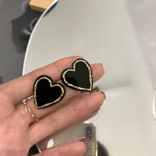 Korea Golden Edge Black Love Heart-shaped Stud Earrings Female Acrylic Earrings Simple boucle oreille femme Jewelry