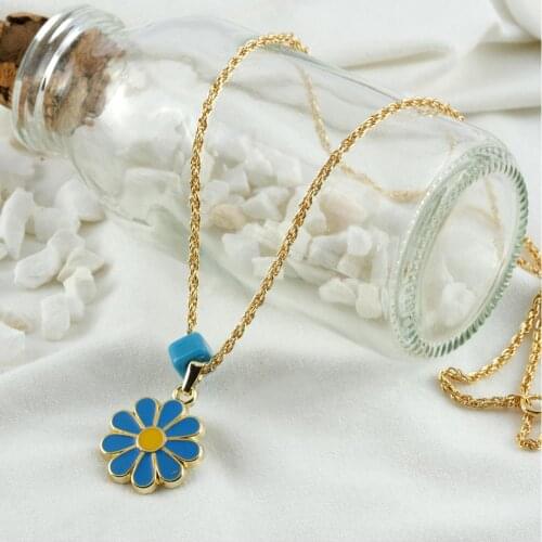Daisy Figured Enamel Necklace