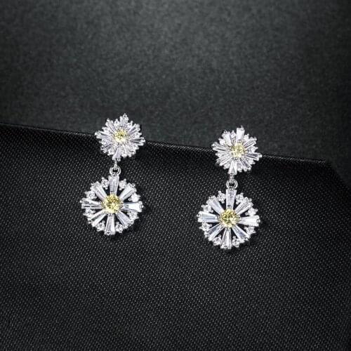 Bettyue Exquisite Flower-shape Three Colors With Zirconia Stones Luxury Earring Shiny Dress-up For Female Bridal Wedding Gift