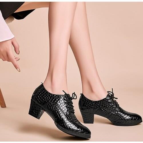 Womens Shoes Latin Dance Shoes Stone Pattern Leather Soft Bottom Shoes Womens Sailor Dance Shoes Semi-High Heeled Friendship