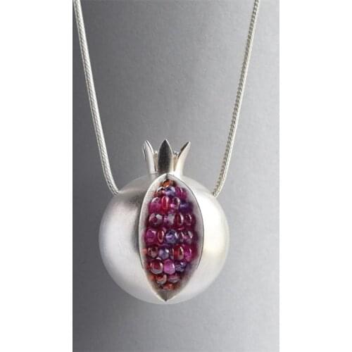 Unique Gold Silver Color Pomegranate Pendant Necklaces for Women Female Wedding Charm Chain Necklace Jewelry Gifts for her