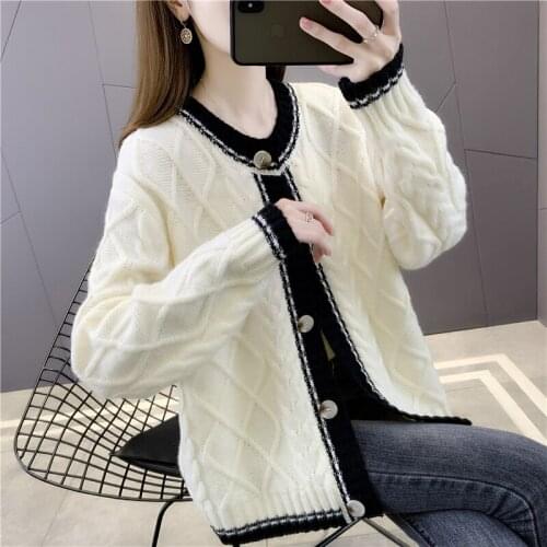 Room 210921 side row No. 1 (top)] real shooting round neckline color matching diamond knitted cardigan 57