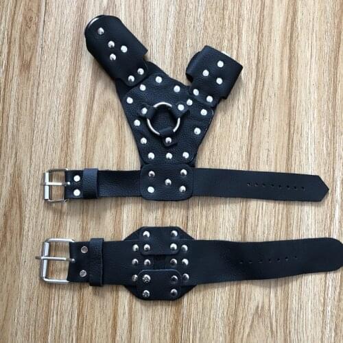 Slingshot Catapult Fishing Guard Bracers Stainless Steel Slingshot Hunting Shooting Accessories Left/Right Hand