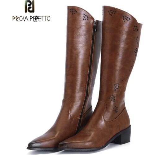 Autumn and Winter New Pointed Toe Hollow Flower Stitching Side Zipper Square Heel Ladies Retro All-match Boots Fashion Boots