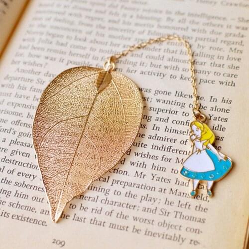 1pcs Leave Pendant Alice Clock Rabbit Bookmark Reading Item Creative Gif School Office Supply for Kids Children Stationery