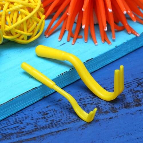 2PCS Pet Flea Remover Tool Fleas Tick Twister Hook Scratching Hook Remover Pet Cat Dog Grooming Supplies Tick Removal Tool