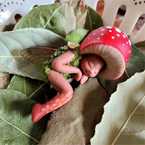 Mini Sleeping Mushroom Fairy Statue Hand Painted Resin Crafts Ornament for Home Garden Office Decoration TS1