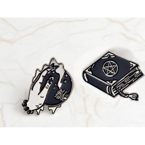 1PCS Punk Creative Magic book Badge Gothic Jewelry Accessories Skull Skeleton Brooches wholesale Button Enamel Lapel Pins