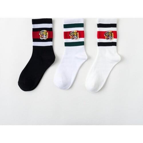 New Unisex Couple Tiger Head Embroidery Socks Men Women Mid Tube Sport Cotton Classic Casual Happy Funny Socks Hip Hop Sox Solid