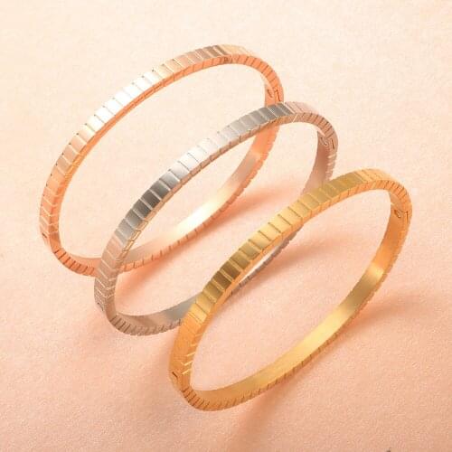 Elegant Classic Corrosion Stripe Three Color Bracelet Stainless Steel Bracelets Cubic Zirconia Gold Ladies Jewelry Wedding Gift