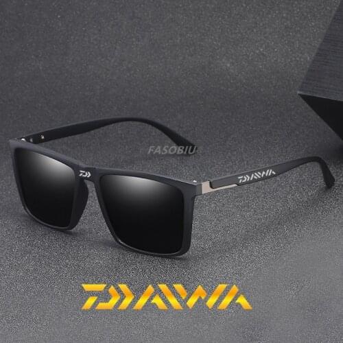 2021 Daiwa Men Polarized Light Fishing Sunglasses Driving Sunglasses Fishing Glasses Retro Colorful Trend Riding Sports Feature