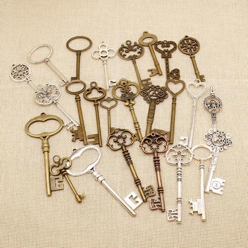 Vintage 2pcs Big Key Charms For Bracelet Necklace Jewelry Diy Craft Accessory