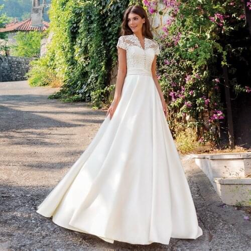 Latest Charming Beach Boho Bridal Wedding Dresses Lace Short Sleeves V Neckline Satin Wedding Gowns for Bride Ivory On Sale