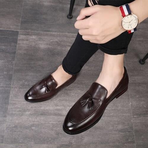 M-anxiu Handmade Fashion Tassel Loafers Black Bottom Leather Gentleman Fashion Stress Shoes Men Business Driving Shoes