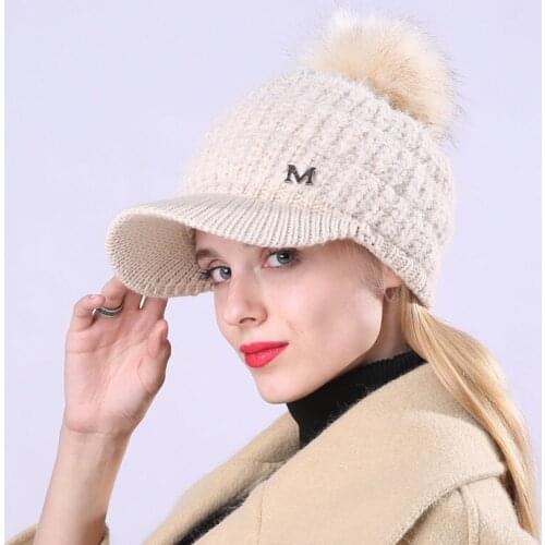 Lady autumn winter new style adds velvet to add thick warm duck cap M standard big wool ball knitting wool line hat hunting
