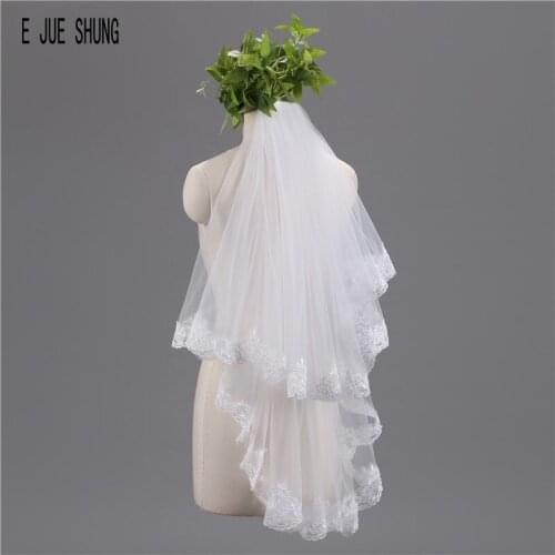 E JUE SHUNG Modest Tulle Bridal Veils Lace Edage Short Bride Veils For Wedding Ivory White Wedding Accessories Velos de Novia