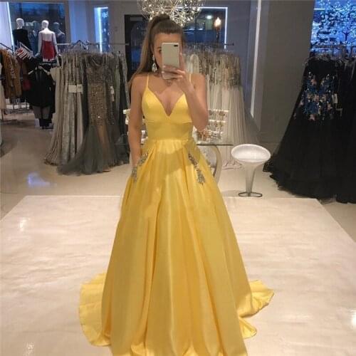 New Fashion V-neck Long Prom Dresses Pockets A-line Yellow Satin Formal Party Dress For Sweet 16 Girls Vestidos De Prom Gowns
