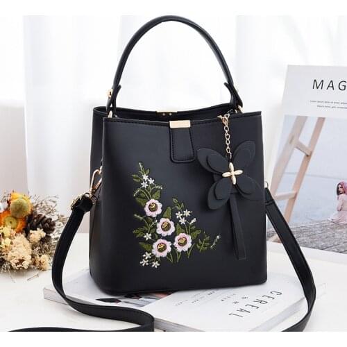 2021 Autumn Womens Bag Fashion Casual Hand-held Embroidered Korean Bucket Bag Messenger