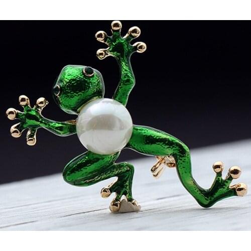 Kawaii Cute Green Enamel Frog Brooch Jewelry For Women Men Punk accessory Fashion Imitation Pearl Small Pins Bags Accessories