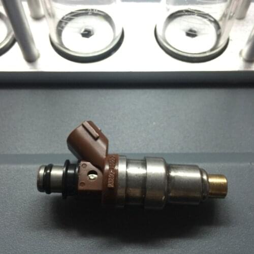 High quality Fuel Injector Nozzle 23209-79095 23250-75050 For TOYOTA Tacoma 4Runner T100 Hilux 2.7 3RZFE Engine Nozzle