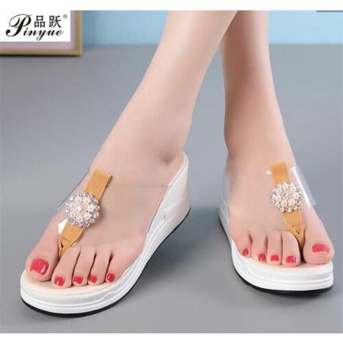 New summer 2021 fashion transparent flip-flops platform shoes platform soles Diamond PVC beach shoes