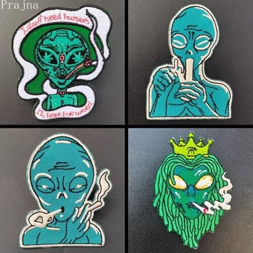 Smoking Alien Patch Iron On Embroidered Patches For Clothing DIY Space UFO Patch Hippie Catoon Clothes Sticker Stranger Things