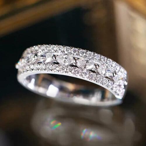 UILZ Fashion Luxury Cubic Zirconia Engagement Rings for Women Brilliant Crystal Wedding Statement Ring Party Jewelry Gift