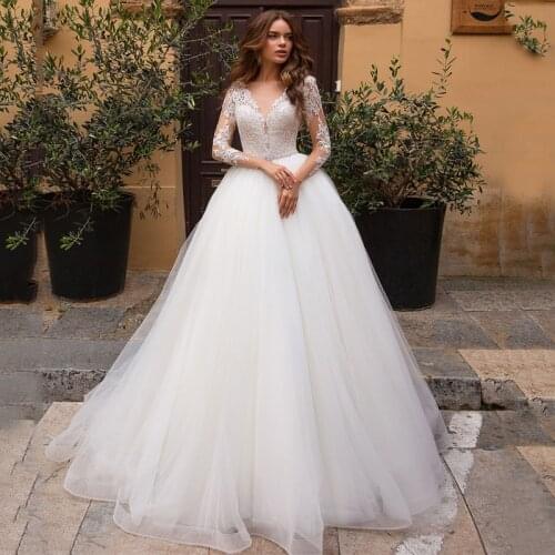 Elegant V-Neck Long Sleeve Applique Lace Buttons Tulle A-Line Wedding Dress 2021 Vestido De Noiva Bridal Gown