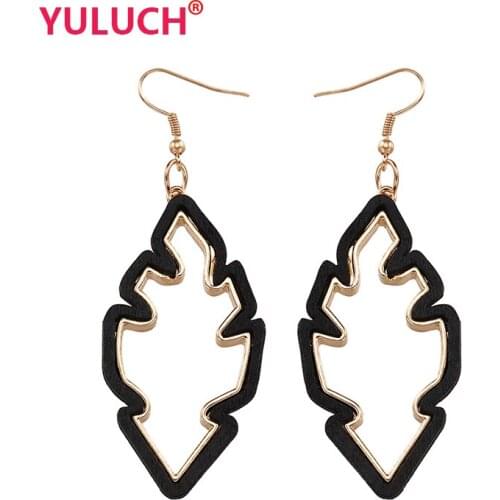 YULUCH Geometric Wooden Fashion Elegant Woman Jewelry Earrings for Hollow Irregular Alloy Inlay Wood Chip Earrings Party Gifts