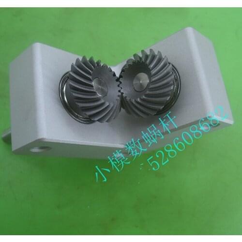 1Set 90 Degree Converter Speed Ratio 1:1 Small Spiral Bevel Gear Box output shaft ：6mm rectangular commutator