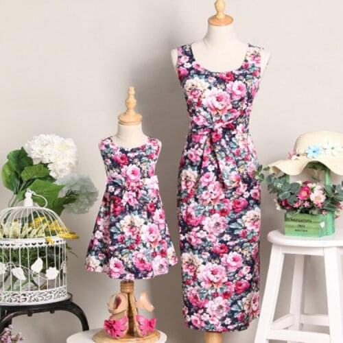 Mother and Daughter Dress 2018 Summer Floral Match Mommy and Me Plus Size Family Look Sleevless Cotton Dress Matching Clothes